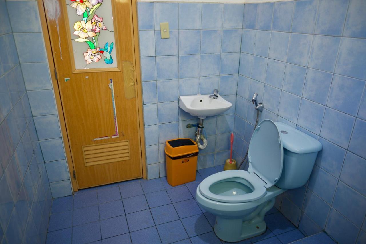 Fat Monkey Hostel Корон Экстерьер фото