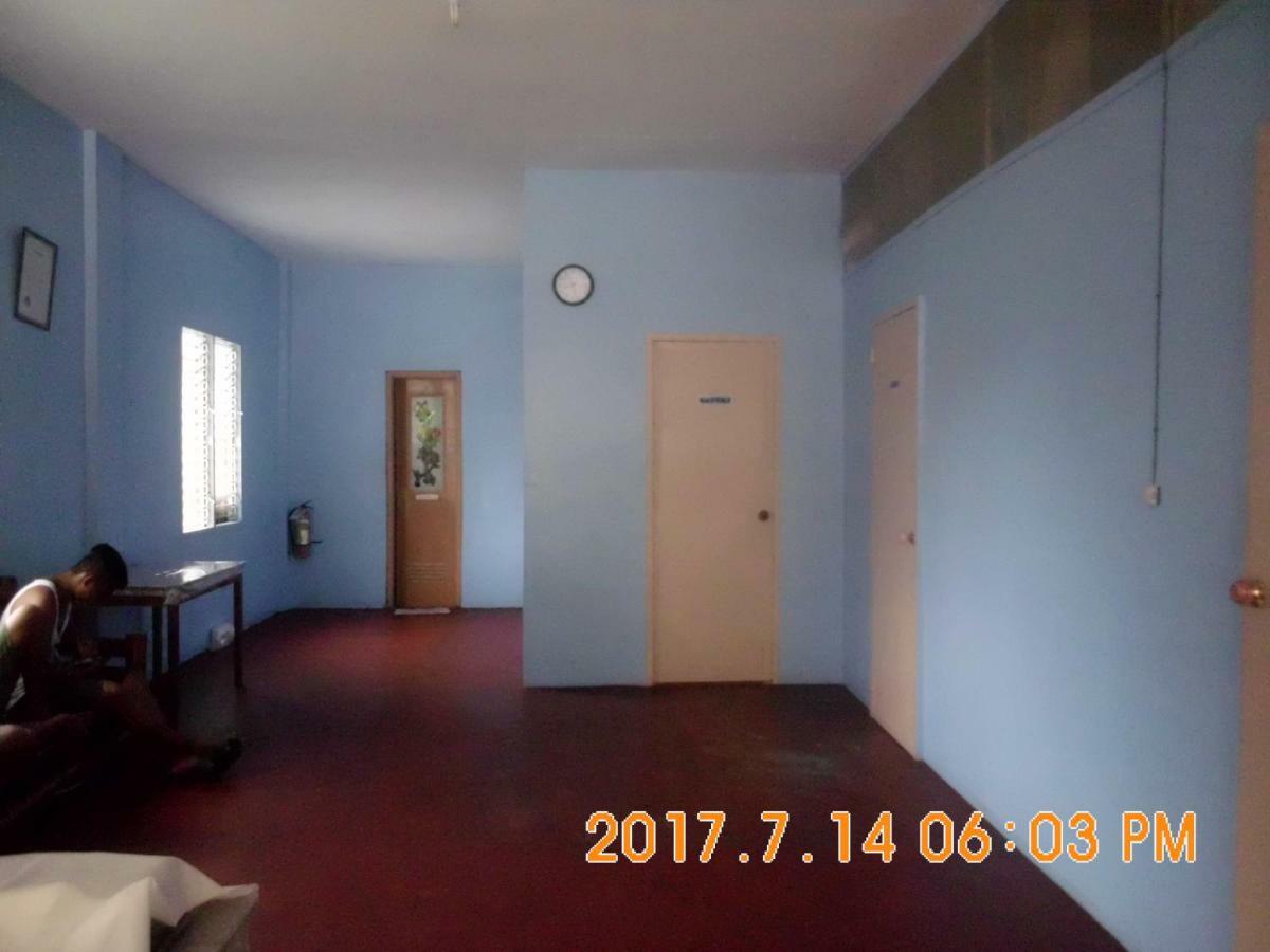 Fat Monkey Hostel Корон Экстерьер фото